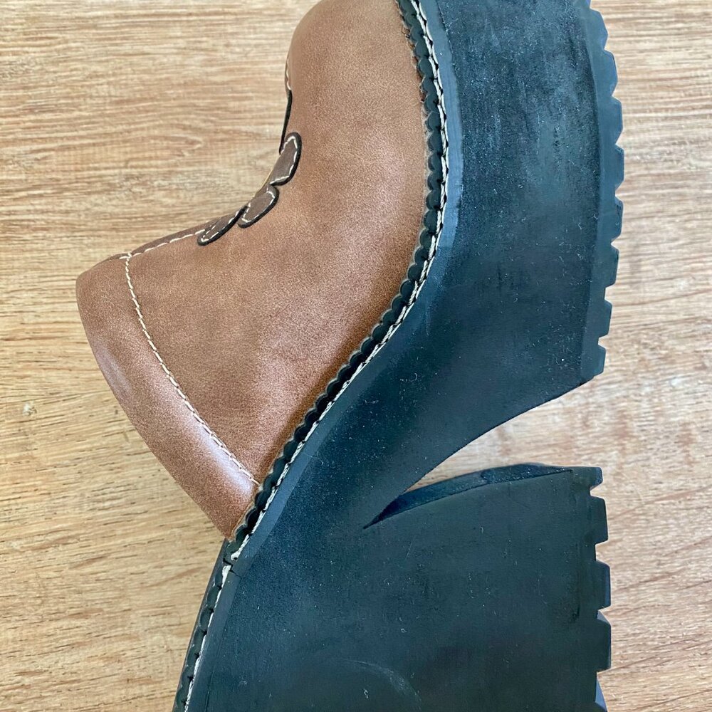 dELiA*s So Called Scheme Floral Clogs - brown size 7 Women's - Picture 13 of 14